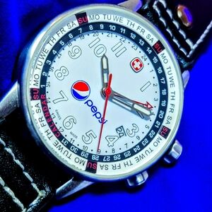 Wenger Commando Rare 7473x GMT Calendar Pepsi Swiss Made Men's Watch 42mm